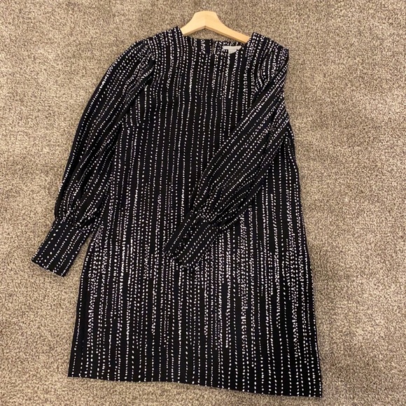 H&M - Black Dress - Picture 4 of 5